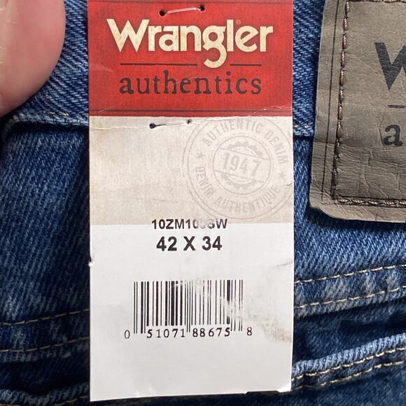 Wrangler Authentics Jeans Mens 42x34 Blue Classic Fit Straight Leg Denim Pants - Picture 3 of 9